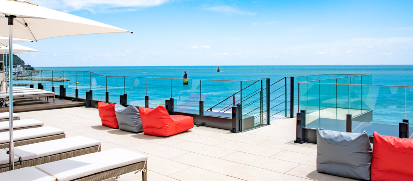 釜山パラダイスホテルインフィニティプール