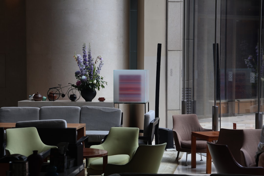 ホテルロビーの雰囲気